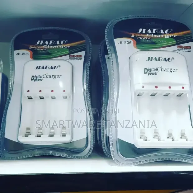 Fast Rechargeable Battery Charger AA AAA Batteries Charger