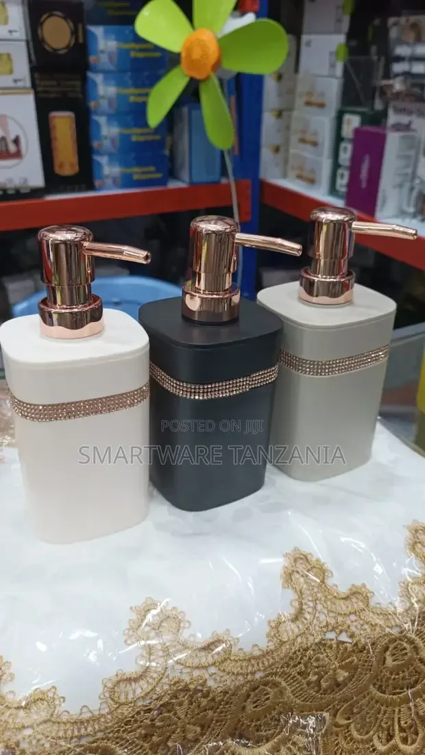 Soap Dispenser Reusable for Tabletop Kitchen Bathroom Shower